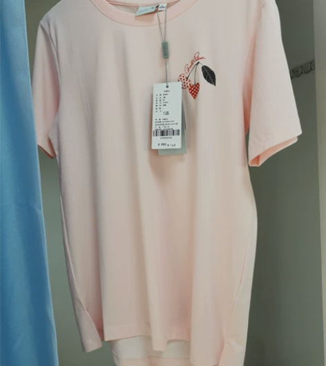 实体店夏装清仓   花花公子旗下花雨伞T恤...