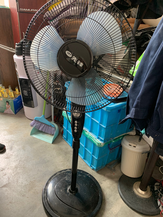 先锋落地扇，160买的新的，用了没多长期间...