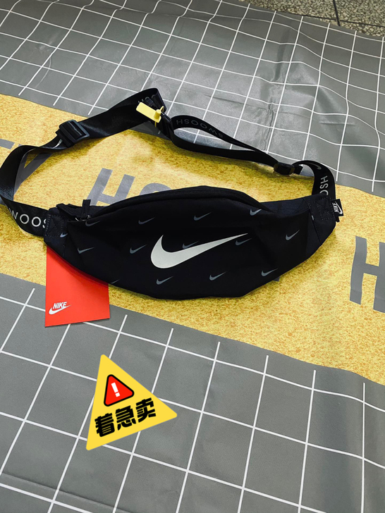 【包邮】Nike时尚斜挎包女耐克新款男休闲...