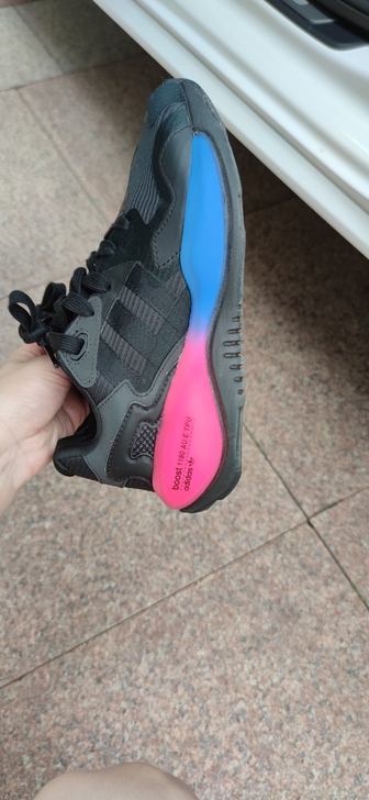 Adidas阿迪跑步鞋boost，只穿过一...
