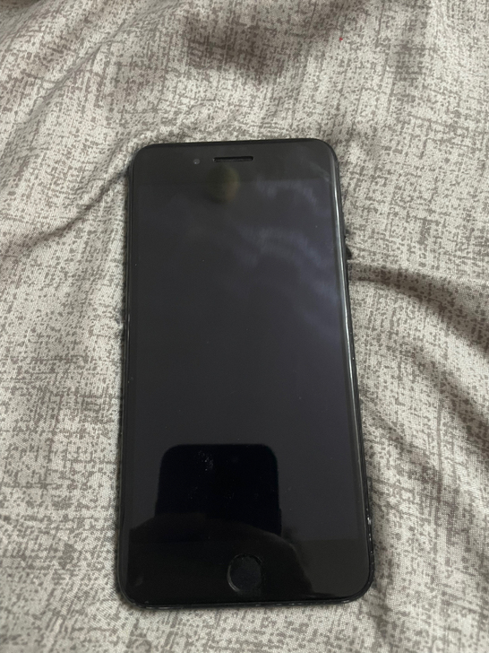 打单子买的7p 现在单子打完了 国行32g...
