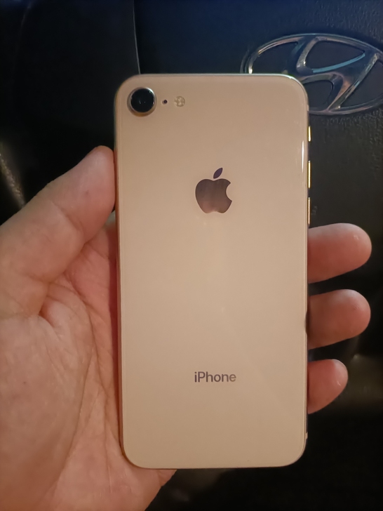 苹果8 国行64g 换过原装摄像头屏幕。 ...