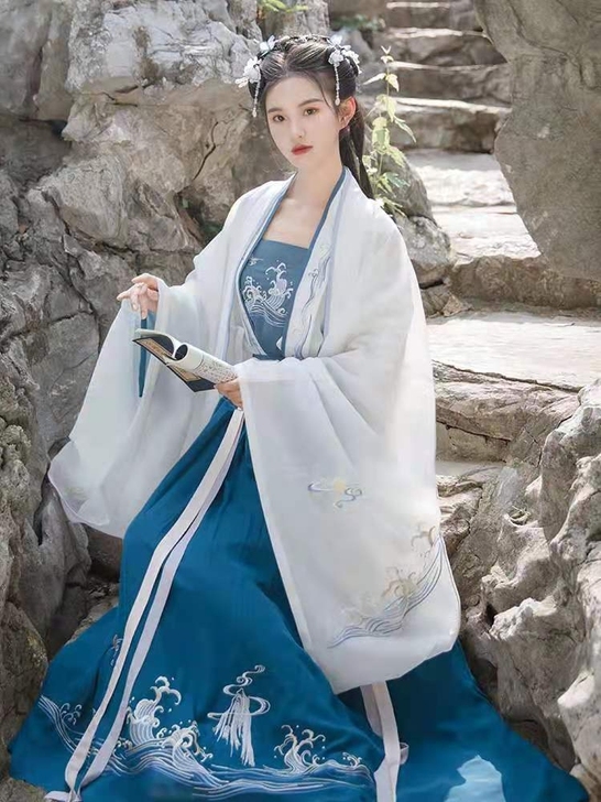 重回汉唐 渊海 汉服齐腰 已绝版s码 只试...