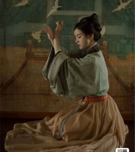 上遥居 菩岁子 汉服 晋制 全套m（上衣两...