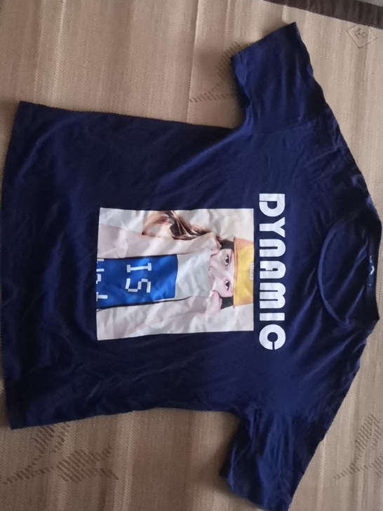 超低价出家庭闲置森马女士休闲T恤衫。北京自...