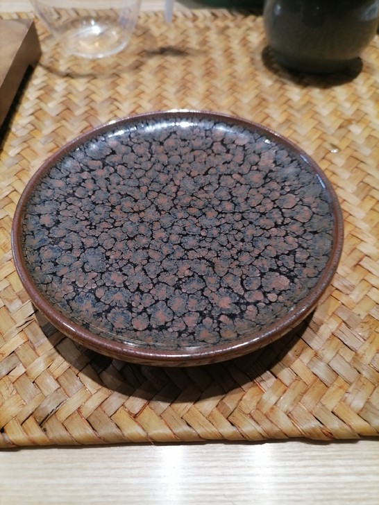 铁胎的手感厚重，可以当壶承或者杯垫，怎么用...