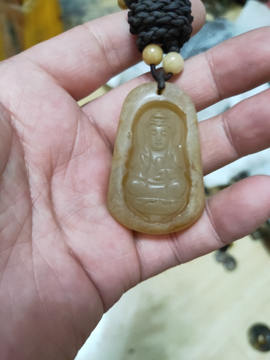 玉雕观音，品好没有毛病，雕工精美，不留了便...