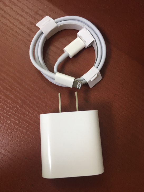 闲置转让原装20W快速充电器闲置转让原装快...