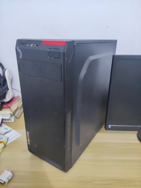 LOL游戏主机，cf都能玩，配置如图