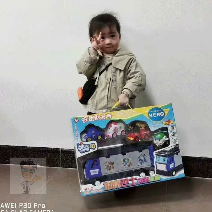 poli大车停车场玩具