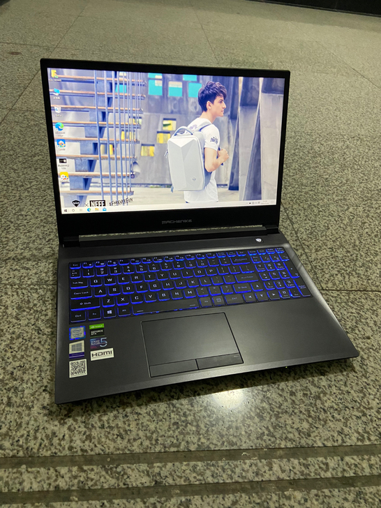 九代i7 机械师T58游戏本 二手笔记本电...