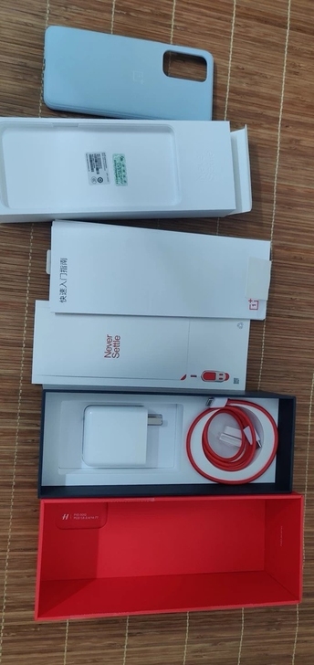 一加9pro, 12+256闪银顶配,全套...