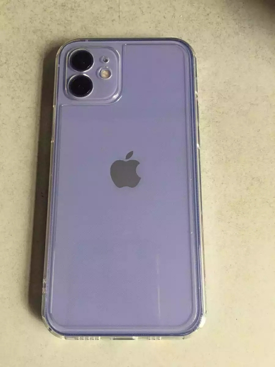 苹果8plus。128G金色