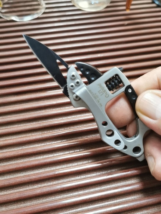 多功能迷你钳刀礼品套装 附加功能:挂件孔 ...