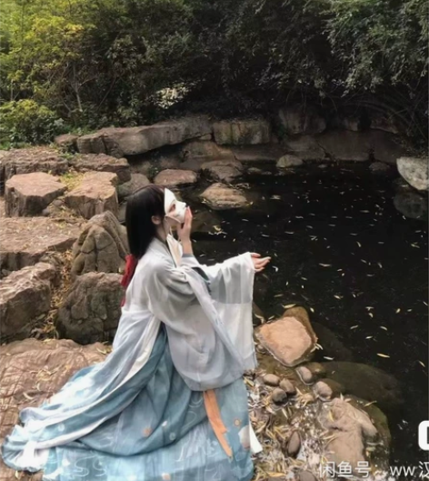 女魏晋制齐腰交领一片式穿孔襦裙中国风日常春...