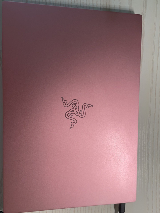 雷蛇灵刃粉晶13寸笔记本