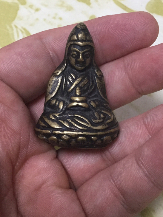 藏传 实心 老铜佛像，品相完美，需要联系。