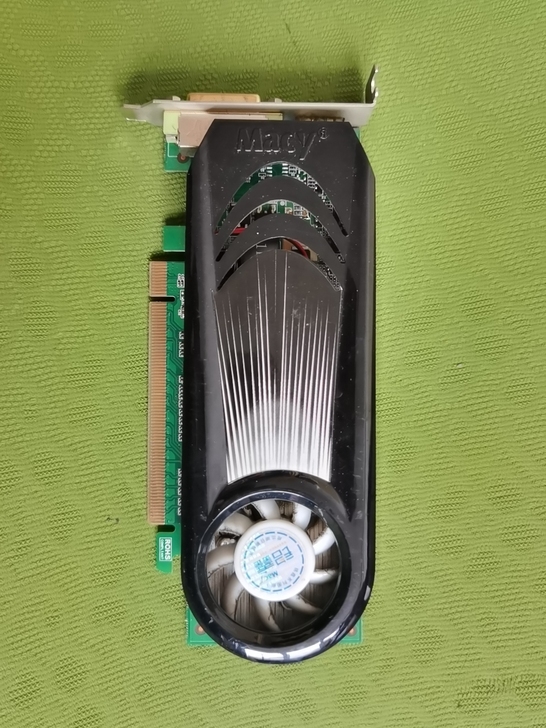 铭鑫视界风G210-1G D2显卡，电脑拆...