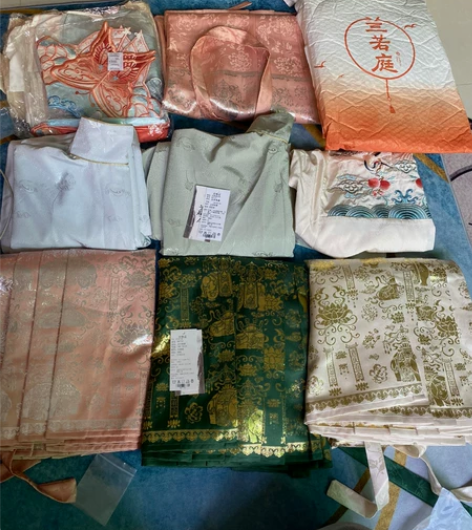 淡坑出兰若庭汉服太平有象，望水云鹤，乘黄，...