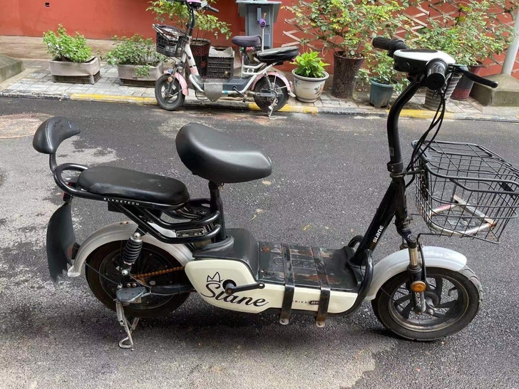 哈啰电动车现599低价出售
