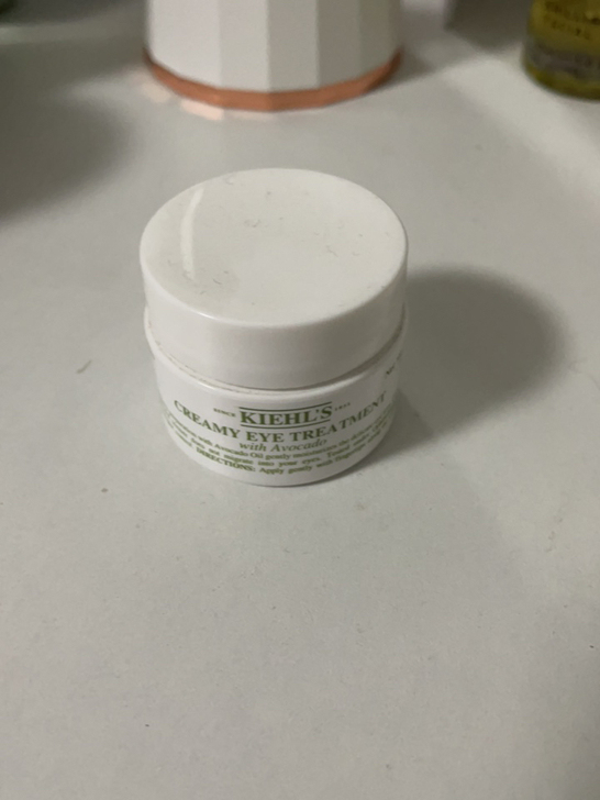 科颜氏牛油果眼霜14g，用量如图，送一个眼影