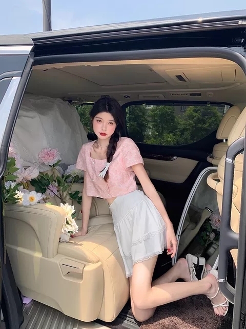 港风复古方领,碎花爱心扣短袖,范智乔衬衫全...