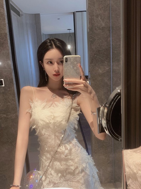 迪丽妍 连衣裙