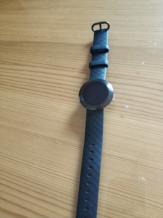 荣耀手环ZERO公司年会的奖品，轻微使用痕...