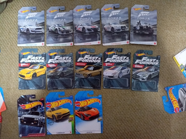 出售风火轮，火柴盒小车板卡，图一的通通为二...