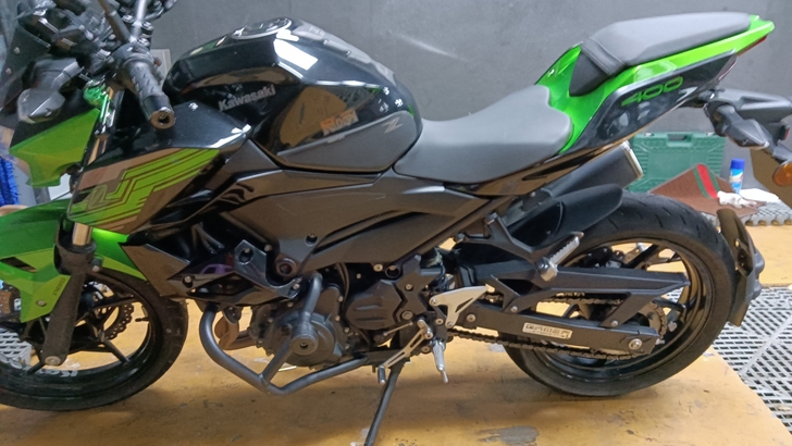 成都摩托出租：川崎z400    想租的小...