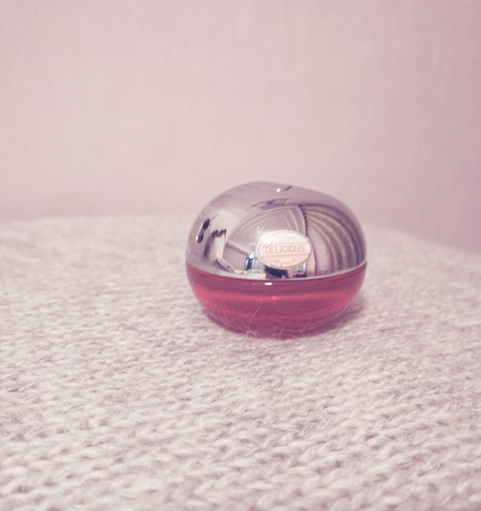 DKNY Red Delicious, 还...