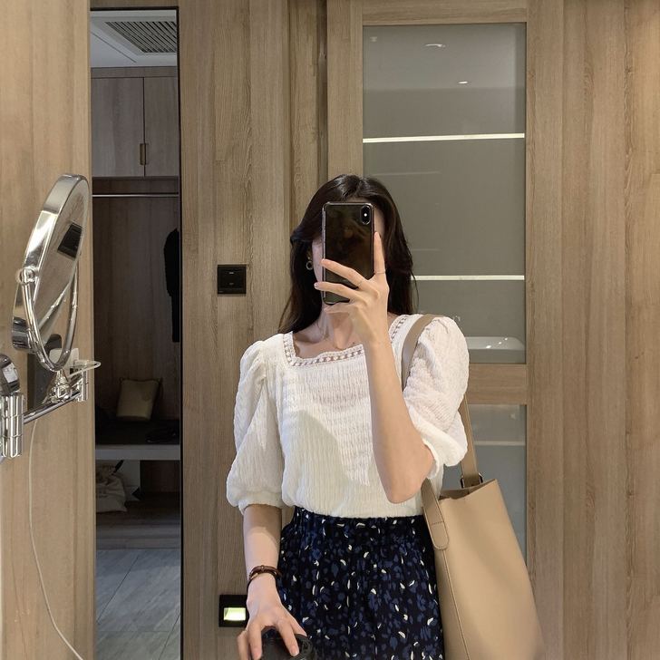 仙气满满～超美小姐姐皱皱感泡泡袖方领短袖上...