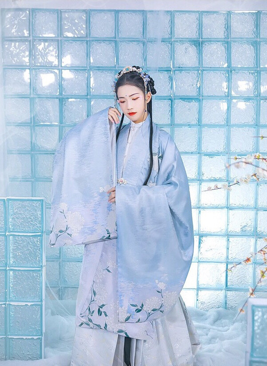 包邮 汉尚华莲汉服青城刺绣明制大袖衫披风蓝...