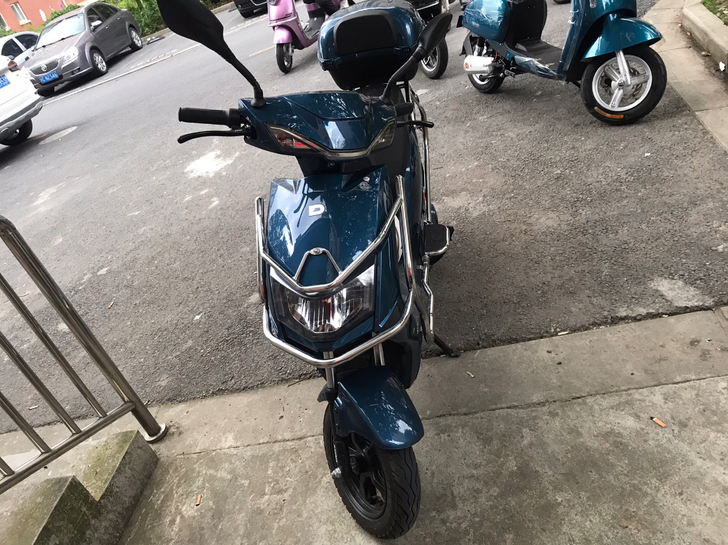改行出一台小刀电动车，7.15号买的，证件...