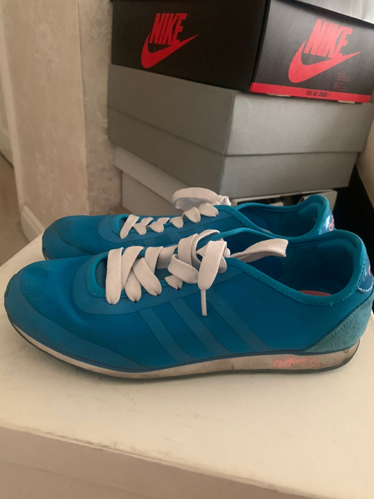 Adidas阿迪达斯运动鞋女 37 穿上很...