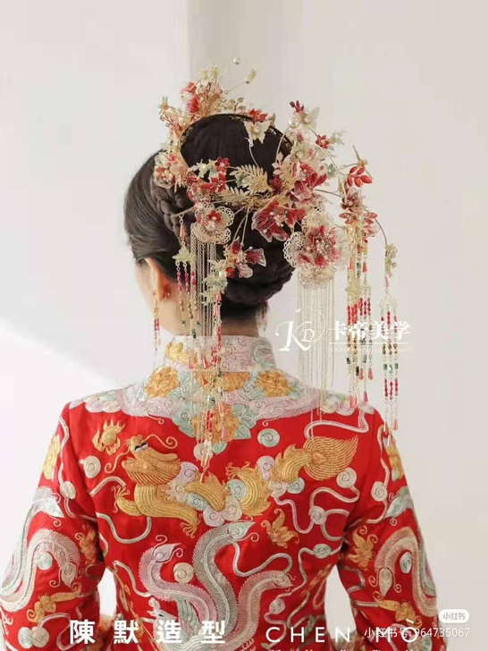 卡帝头饰9成新，用过几次.因搬家转卖。