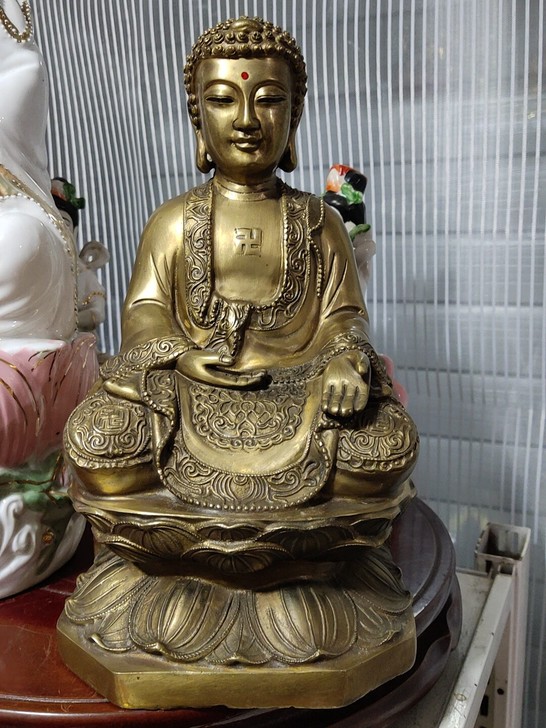 老飞龙版精铸铜佛像，高26厘米，重5.2斤...