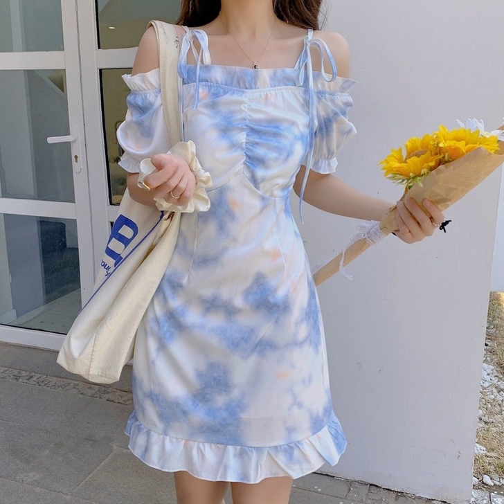 扎染吊带裙子2021年新款显瘦收腰泡泡袖露...