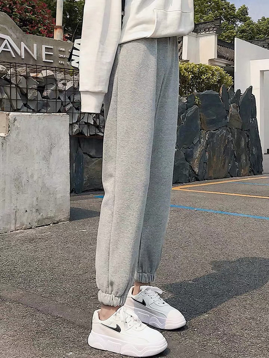 浅灰色 九分运动裤 纯棉。