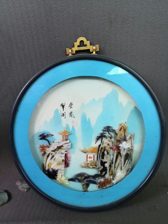 几十年的贝壳画 很漂亮 直径：30cm