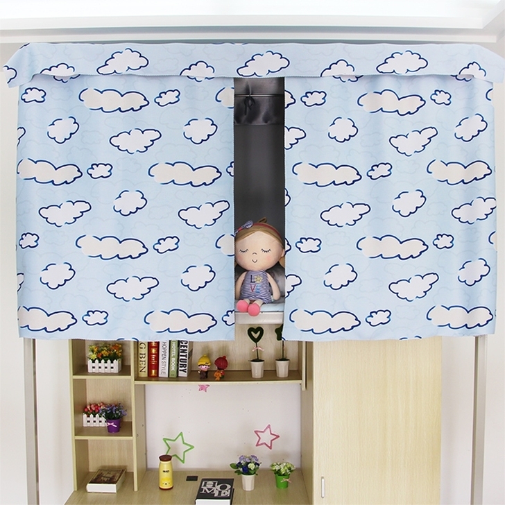 两个床帘一个床顶 毕业用不到了