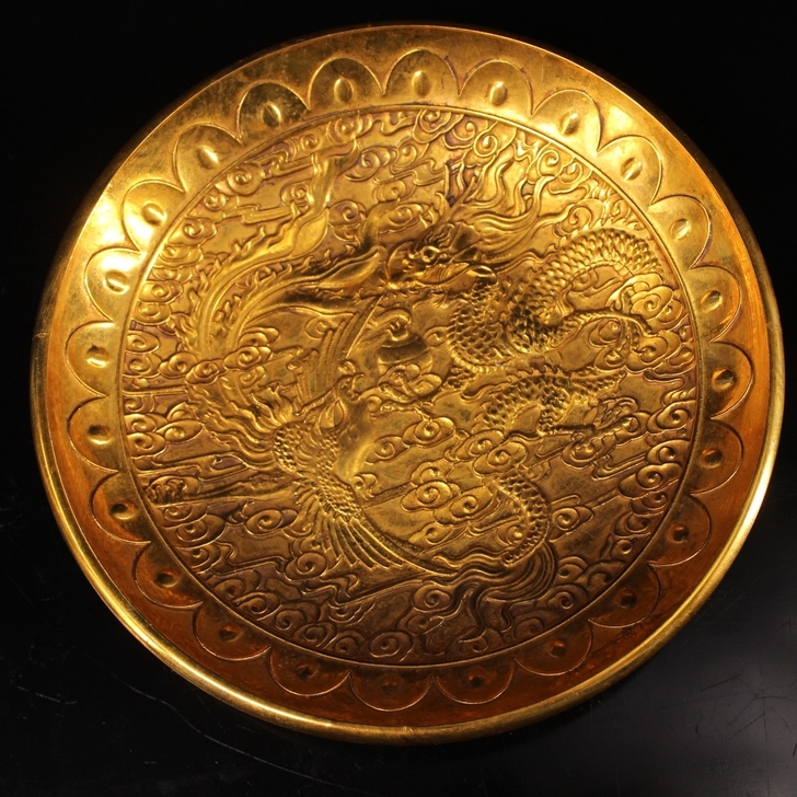 珍藏乡下收出土宫廷御用纯铜鎏金龙凤呈祥盘子