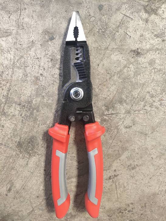 多功能钳子电工钳,9寸,全新