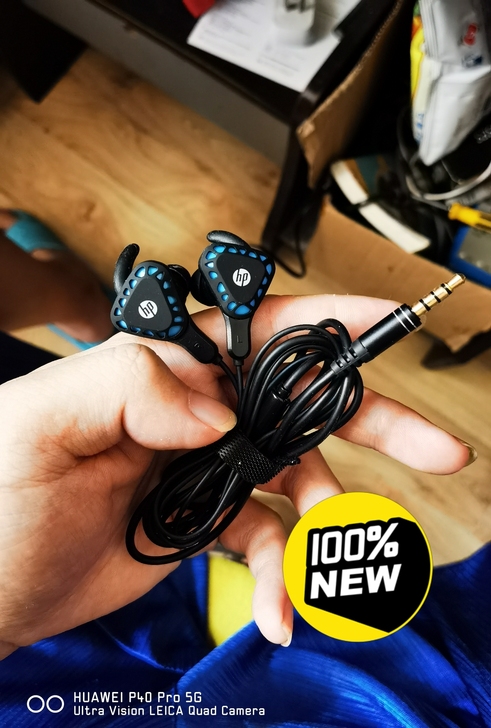 惠普入耳式耳机,没啥特点,几十块钱东西,不...