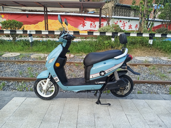 40伏爱玛电动车，时尚精品电瓶车，两轮代步...
