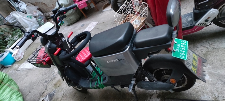 爱玛电瓶车,4月底刚买的,因为买了摩托车,...