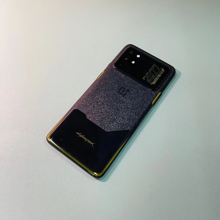 型号:一加8T 配置:12+256GB 成...