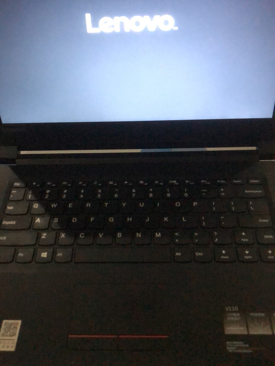 联想v110笔记本电脑，内存8GB，固态硬...