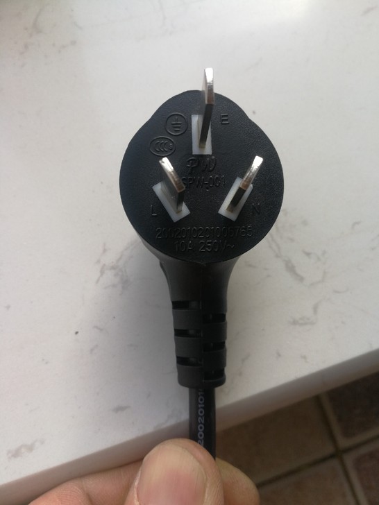 电源线全新，10A2200W，线径0.75...