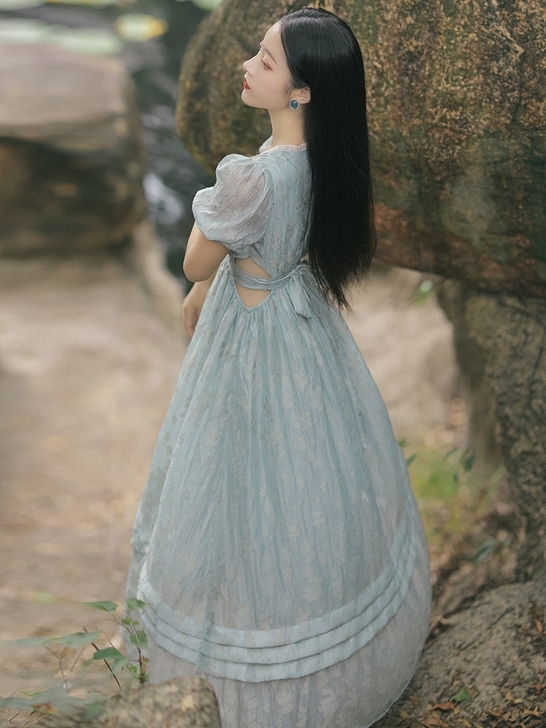 法式复古薄荷绿方领连衣裙重工泡泡袖镂空绑带...